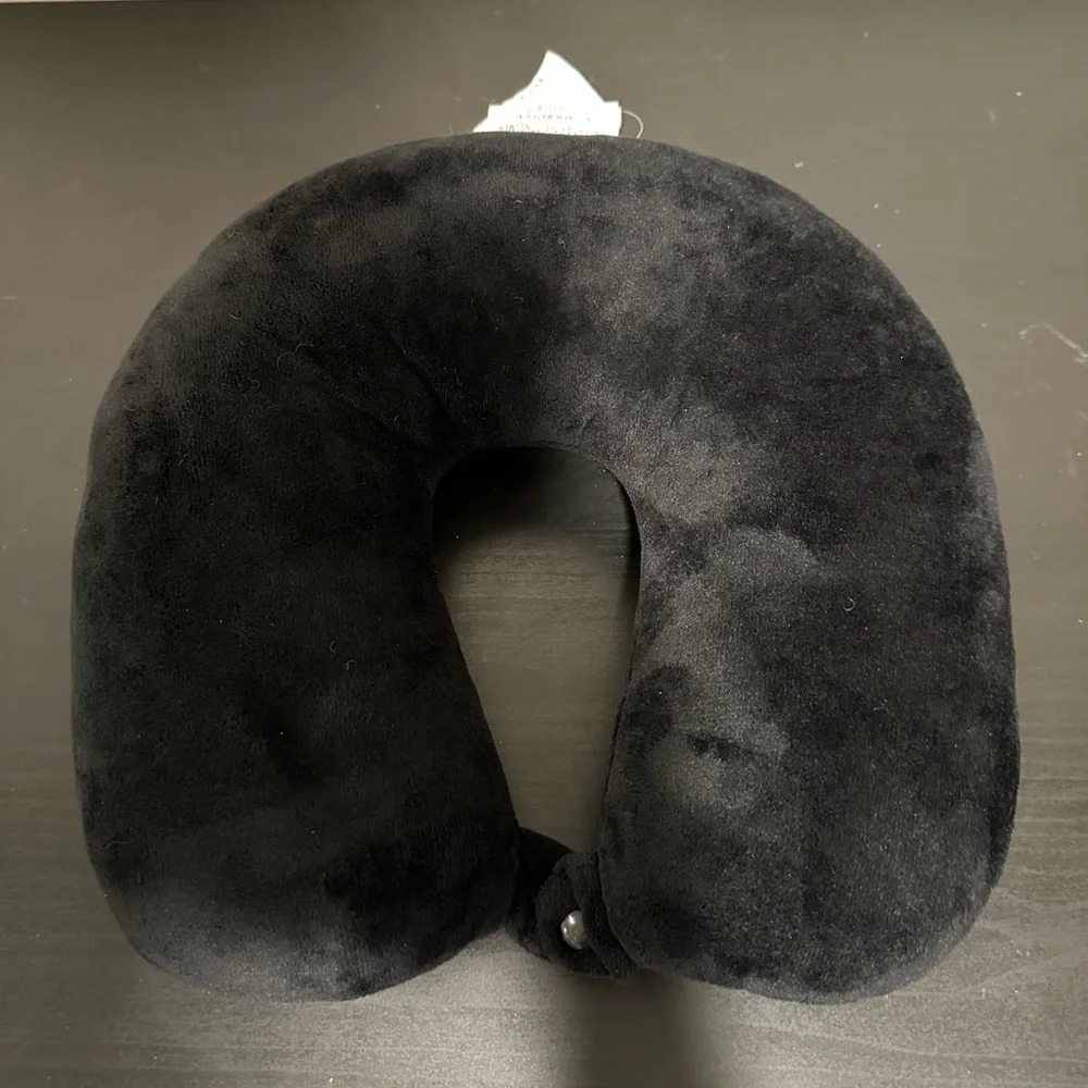 Walgreens Super Soft Travel Neck Pillow in Black